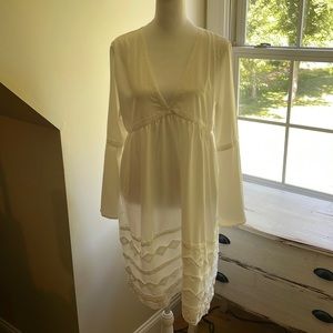 NWT beautiful white dress